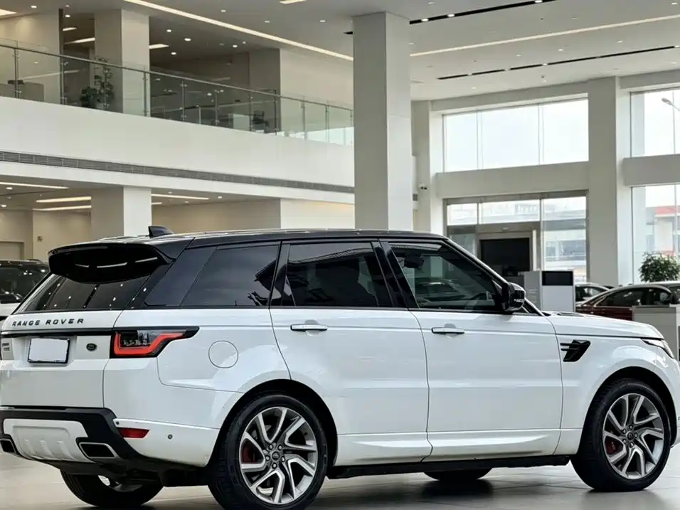 Land Rover Sport 2019 — фото 8