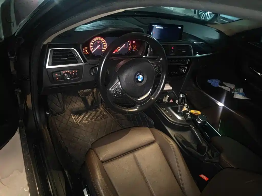 BMW 3 Series 2018 — фото 7