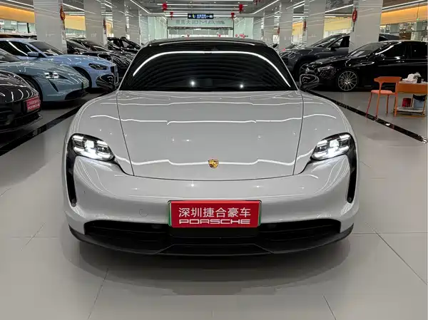 Porsche Taycan 2024