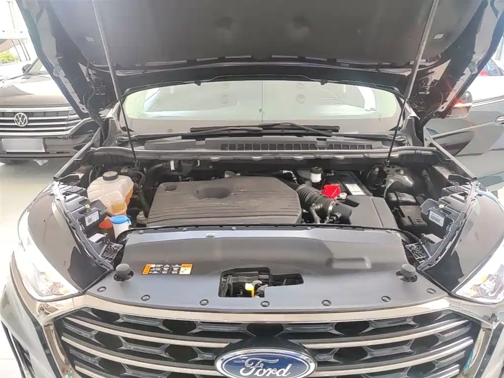 Ford Edge 2022 — фото 20