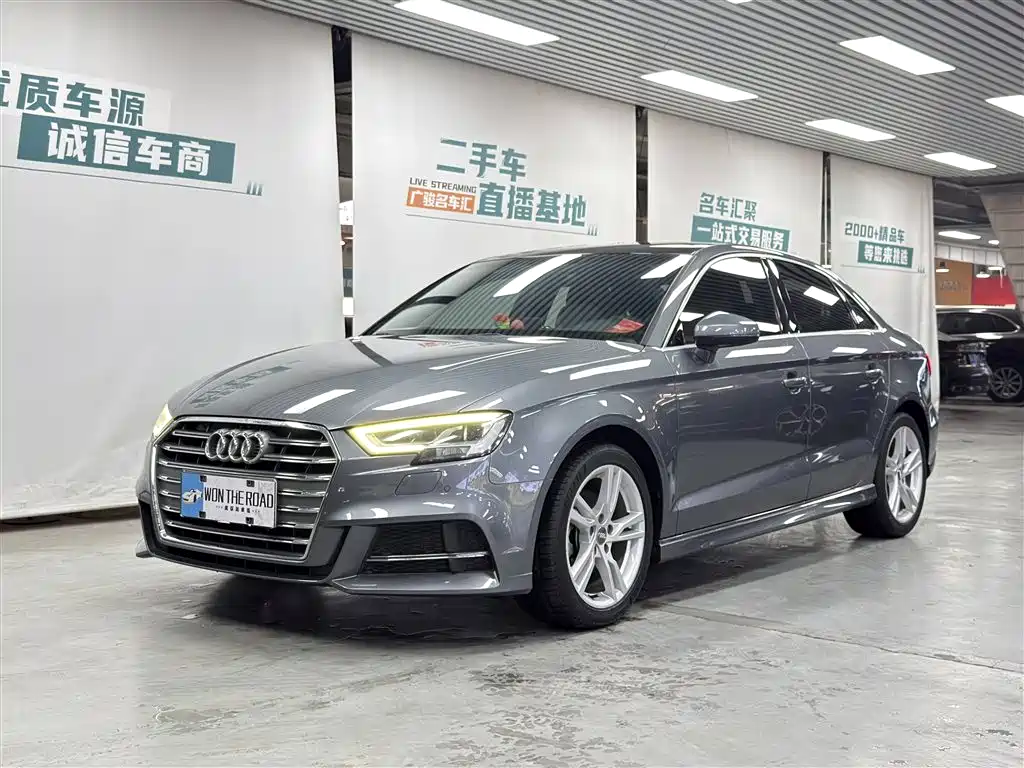 Audi A3 2020 — фото 1