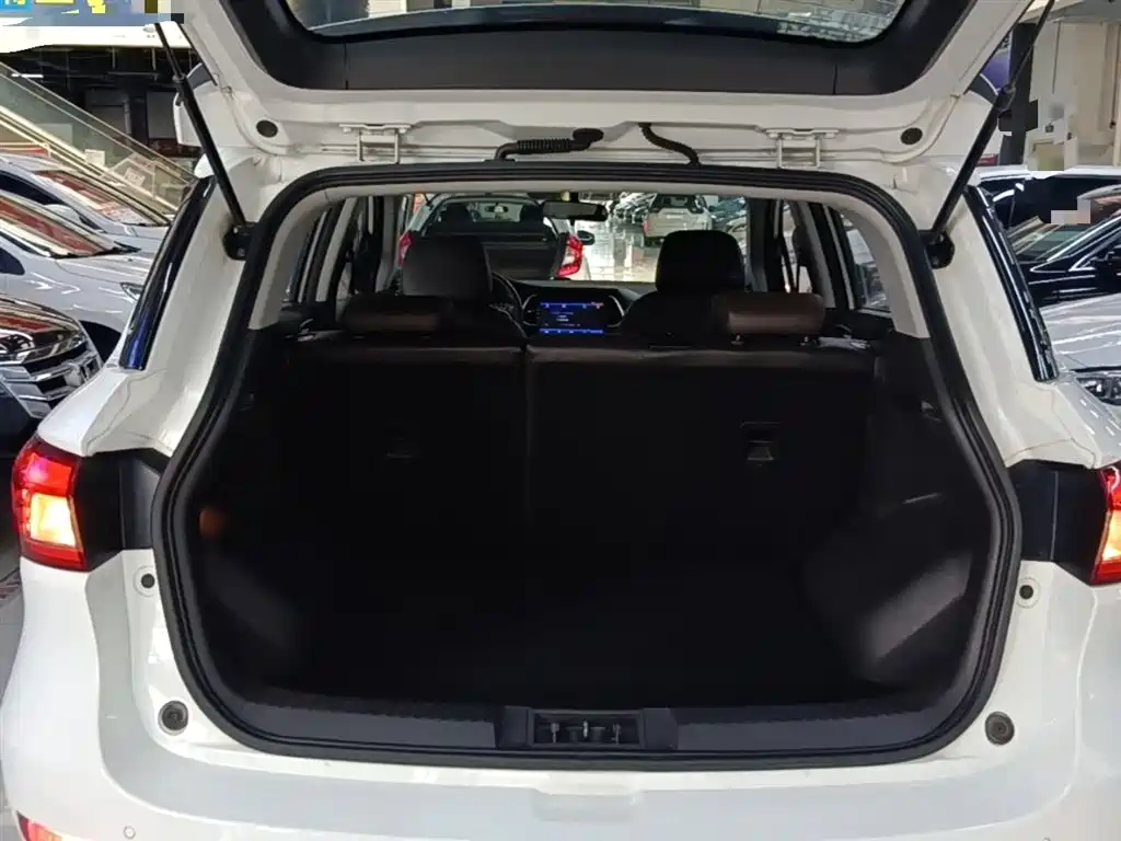 GAC Motor Trumpchi GS4 2017 — фото 15
