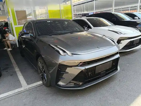 Lynk & Co 03 2023