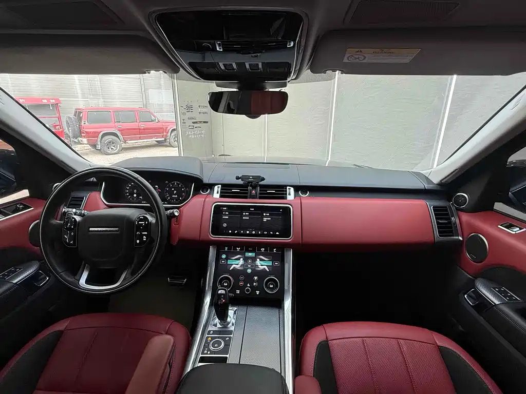 Land Rover Sport 2021 — фото 24