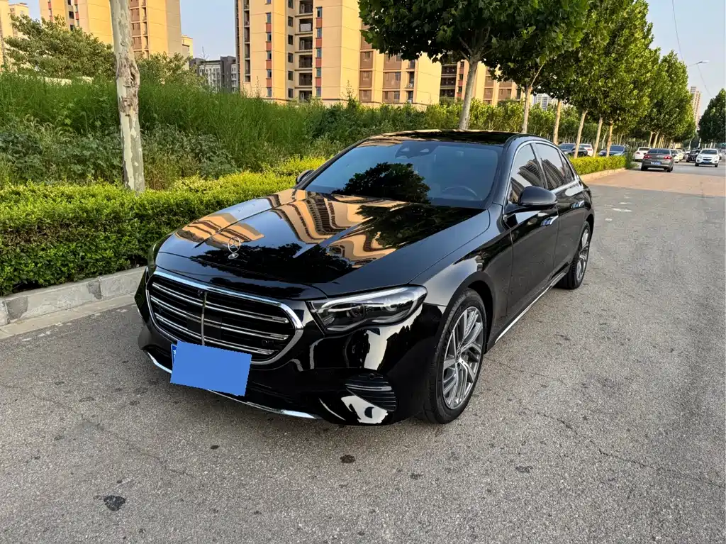 Mercedes-Benz E-Class 2024