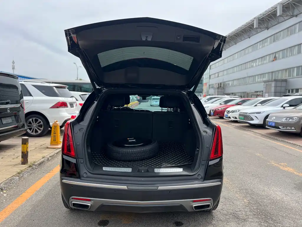 Cadillac XT5 2020 — фото 31