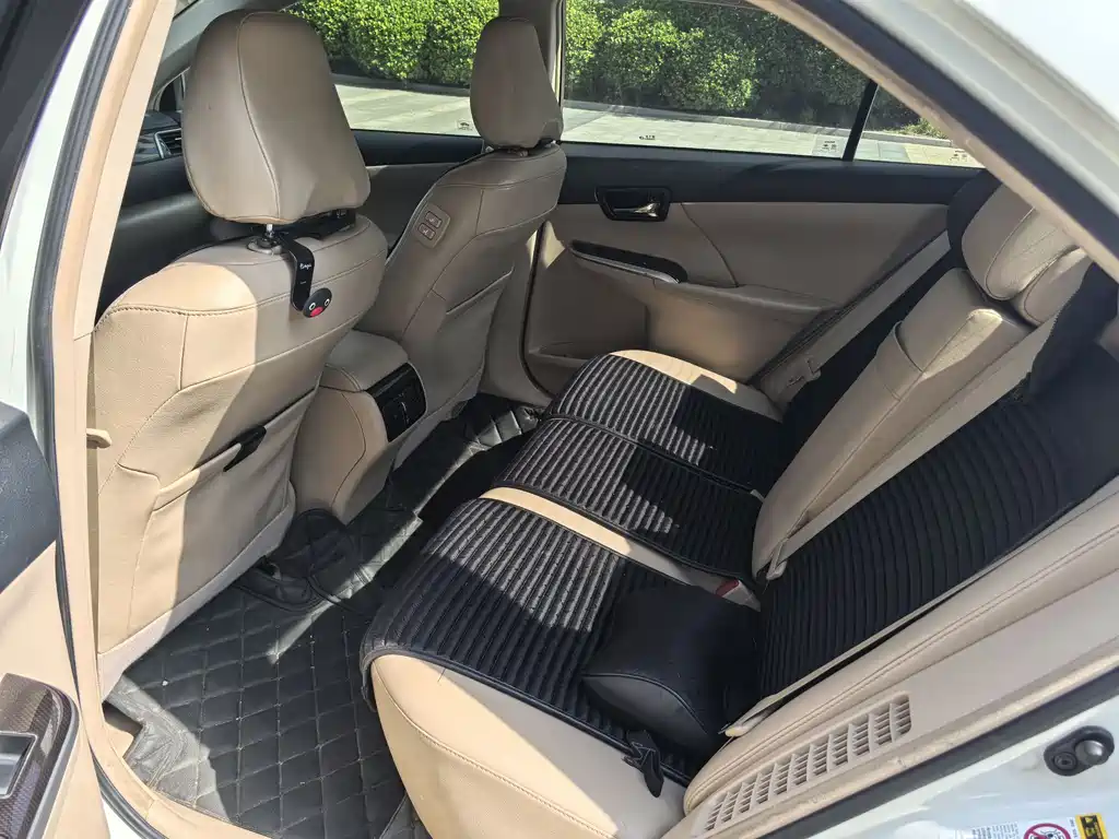 Toyota Camry 2014 — фото 17