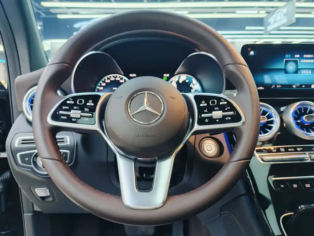 Mercedes-Benz GLC 2021 — фото 14