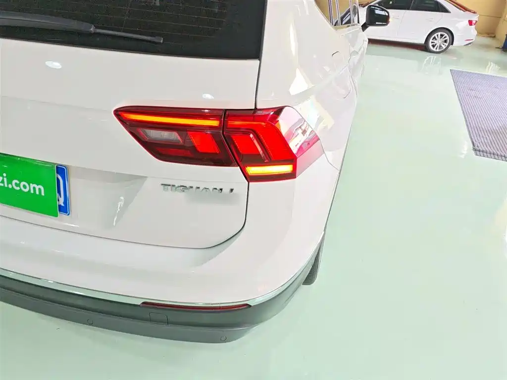 Volkswagen Tiguan L 2020 — фото 24