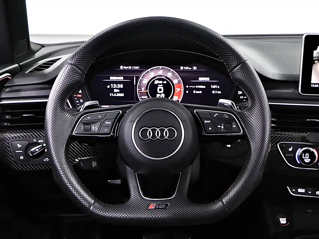 Audi RS 4 2019 — фото 10