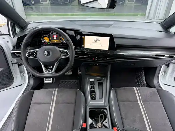 Volkswagen Golf 2023