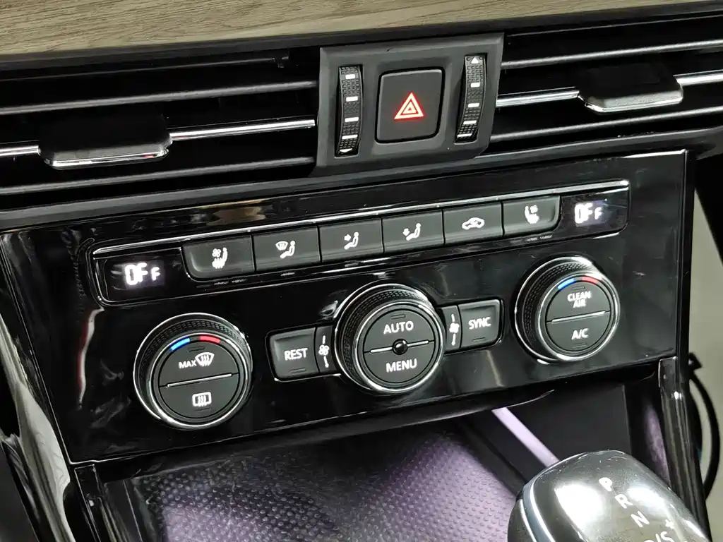 Volkswagen Passat 2019 — фото 14