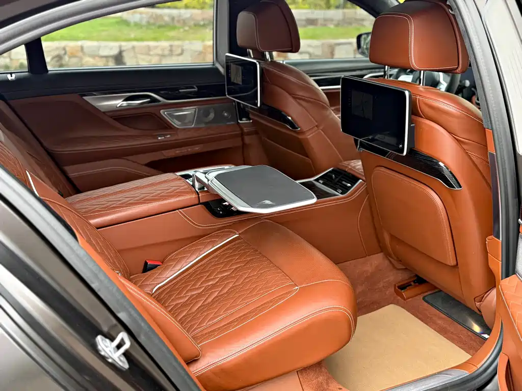 BMW 7 Series 2020 — фото 14