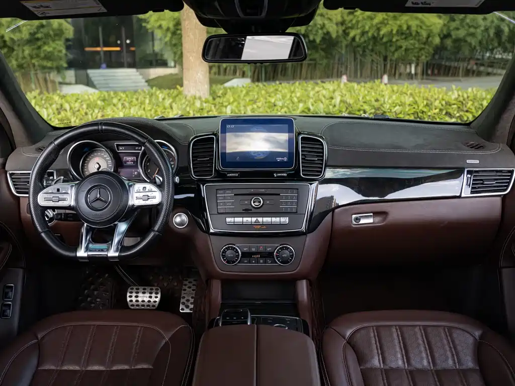 Mercedes-Benz GLS 2018 — фото 15