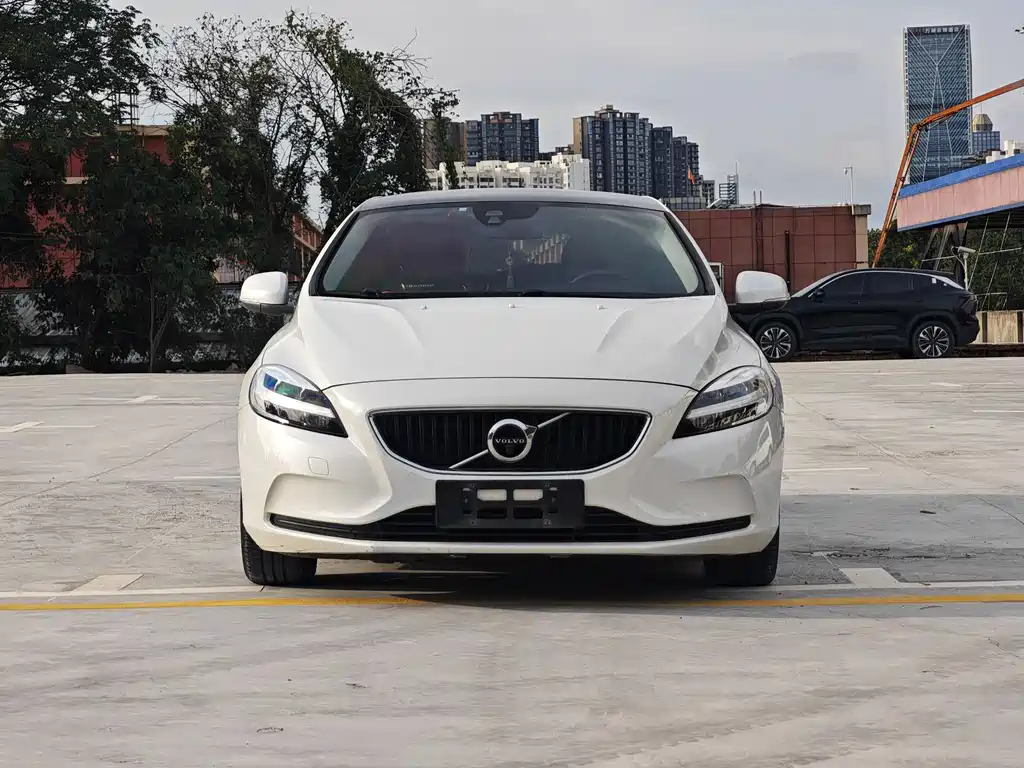 Volvo V40 2018 — фото 3