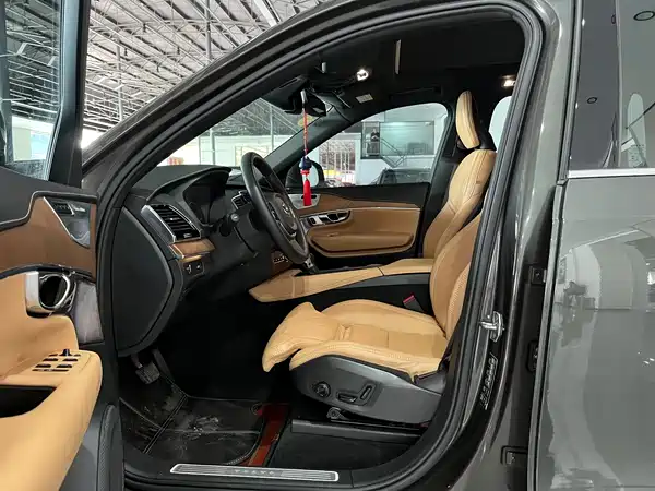 Volvo XC90 2019