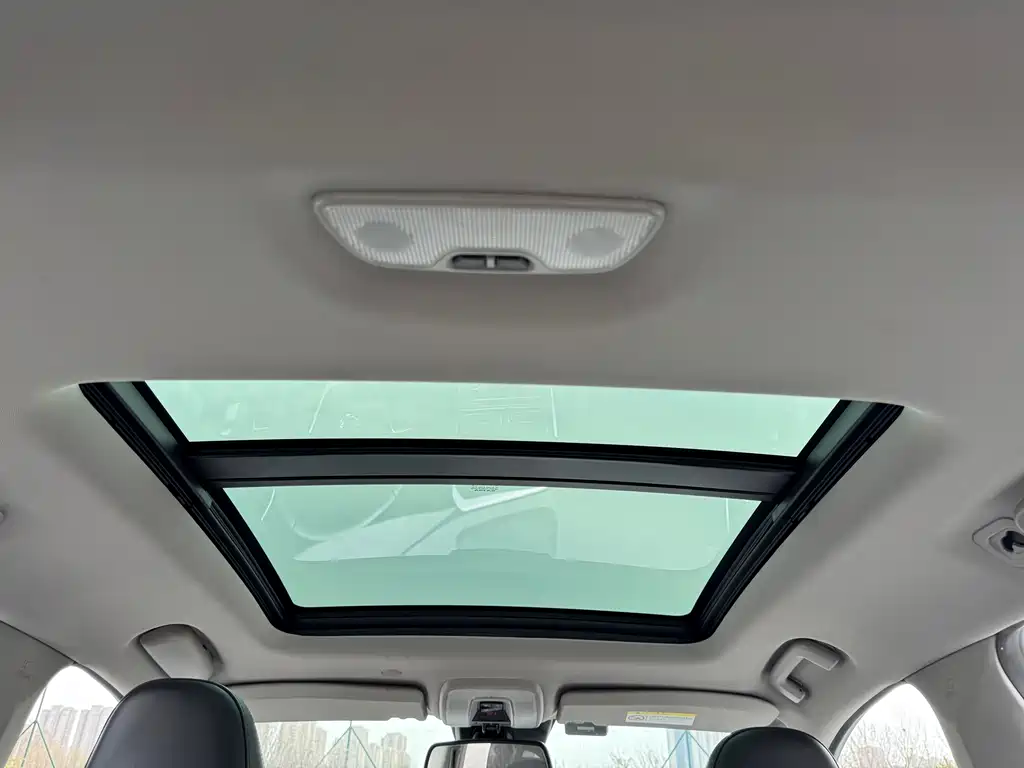 Volvo XC60 2017 — фото 17