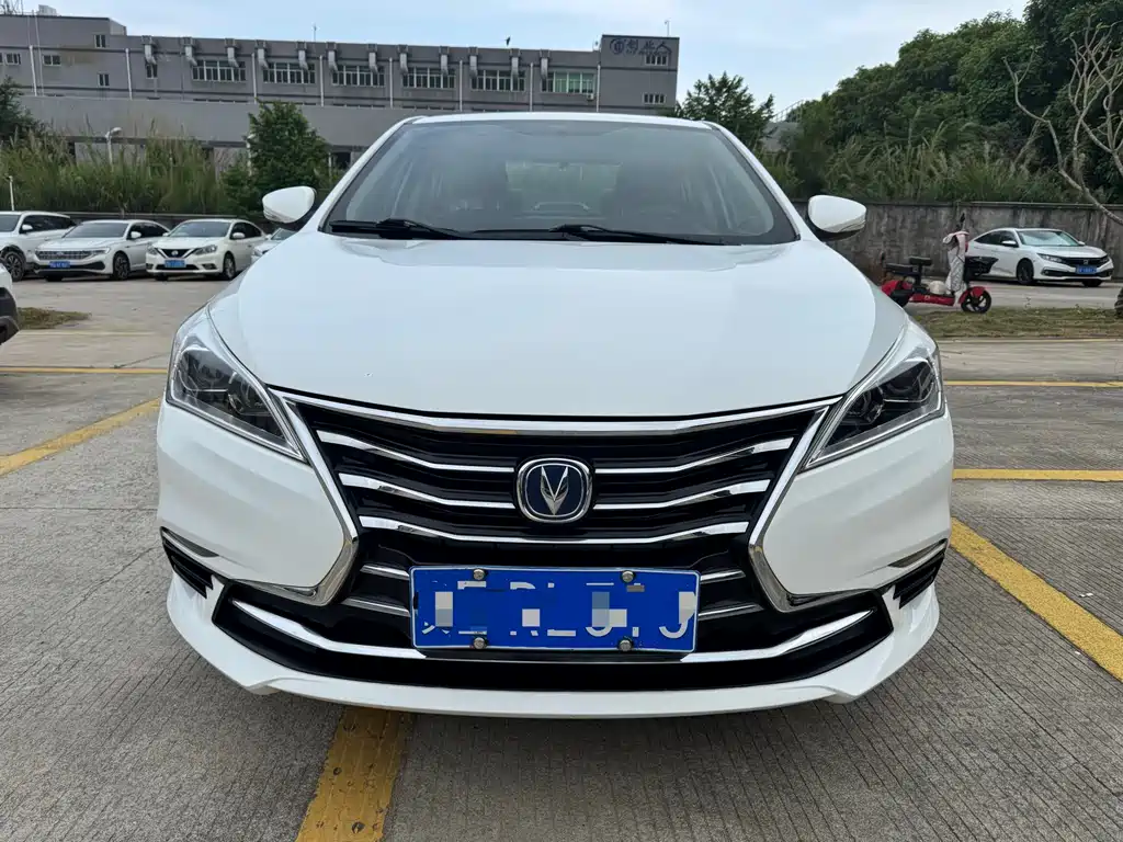 Changan Eado DT 2019 — фото 2