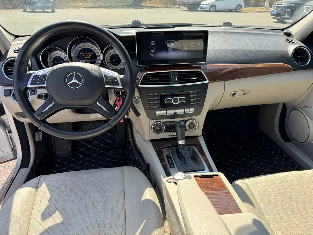 Mercedes-Benz C-Class 2013 — фото 12