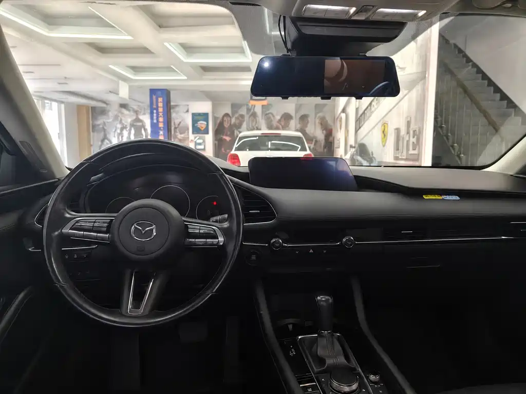 Mazda 3 Angkesela 2022