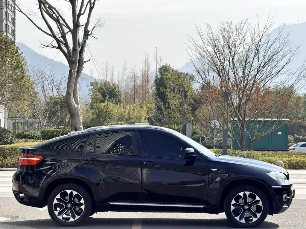 BMW X6 2012 — фото 11