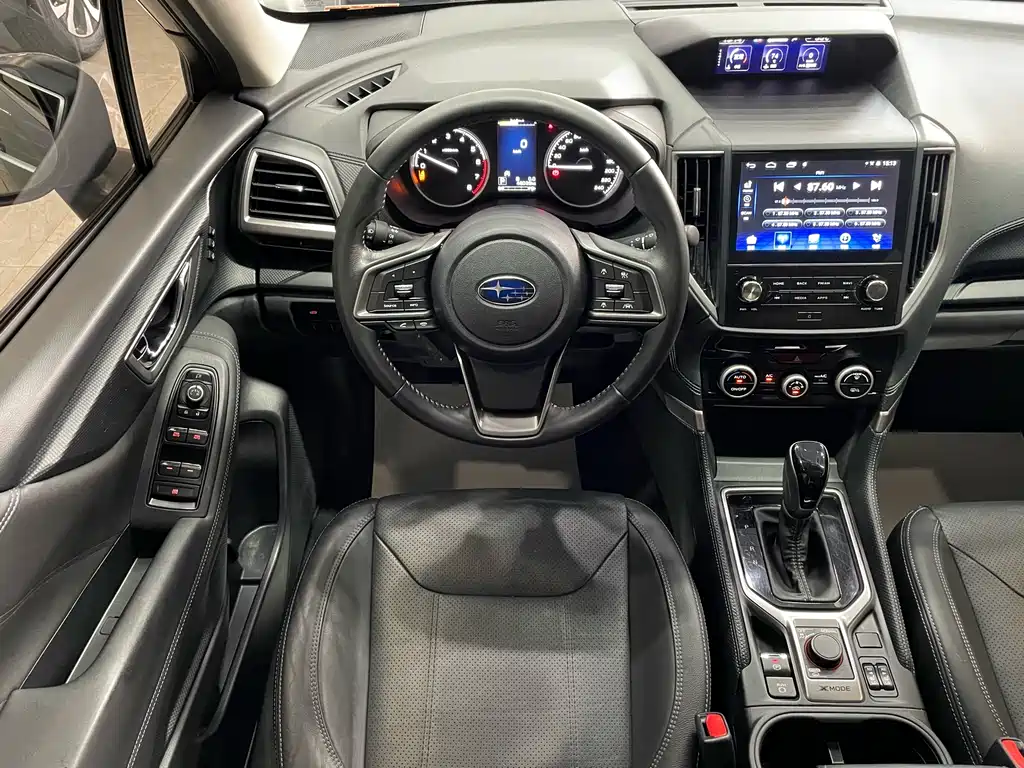 Subaru Forester 2021 — фото 12