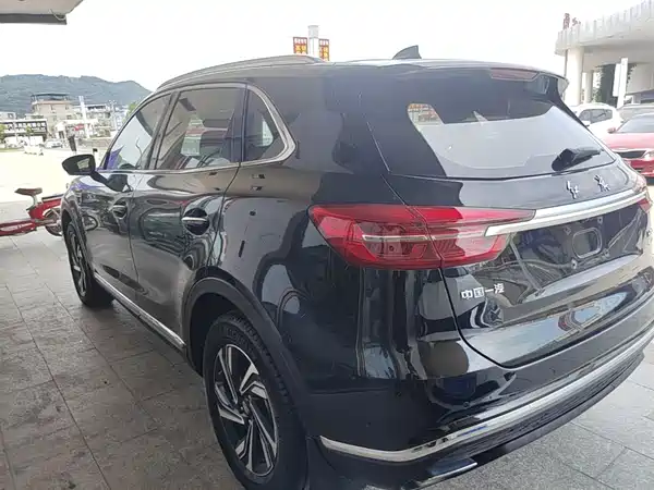 Hongqi HS5 2022
