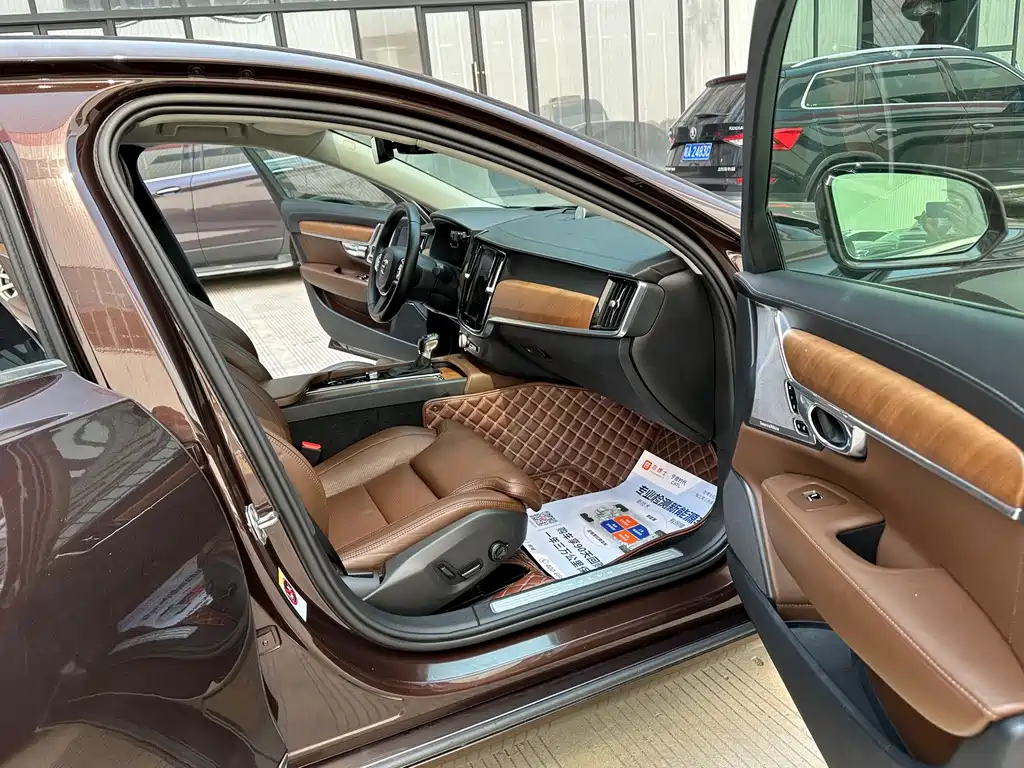 Volvo S90 2017 — фото 9