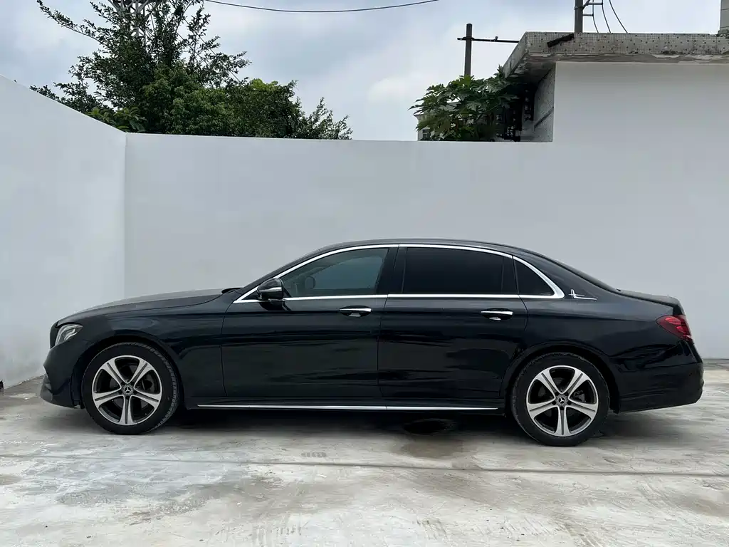 Mercedes-Benz E-Class 2019 — фото 4