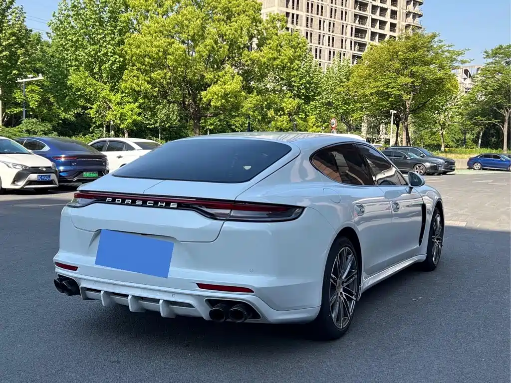Porsche Panamera 2017 — фото 8