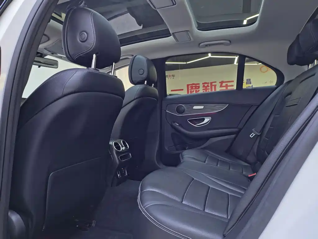 Mercedes-Benz C-Class 2021