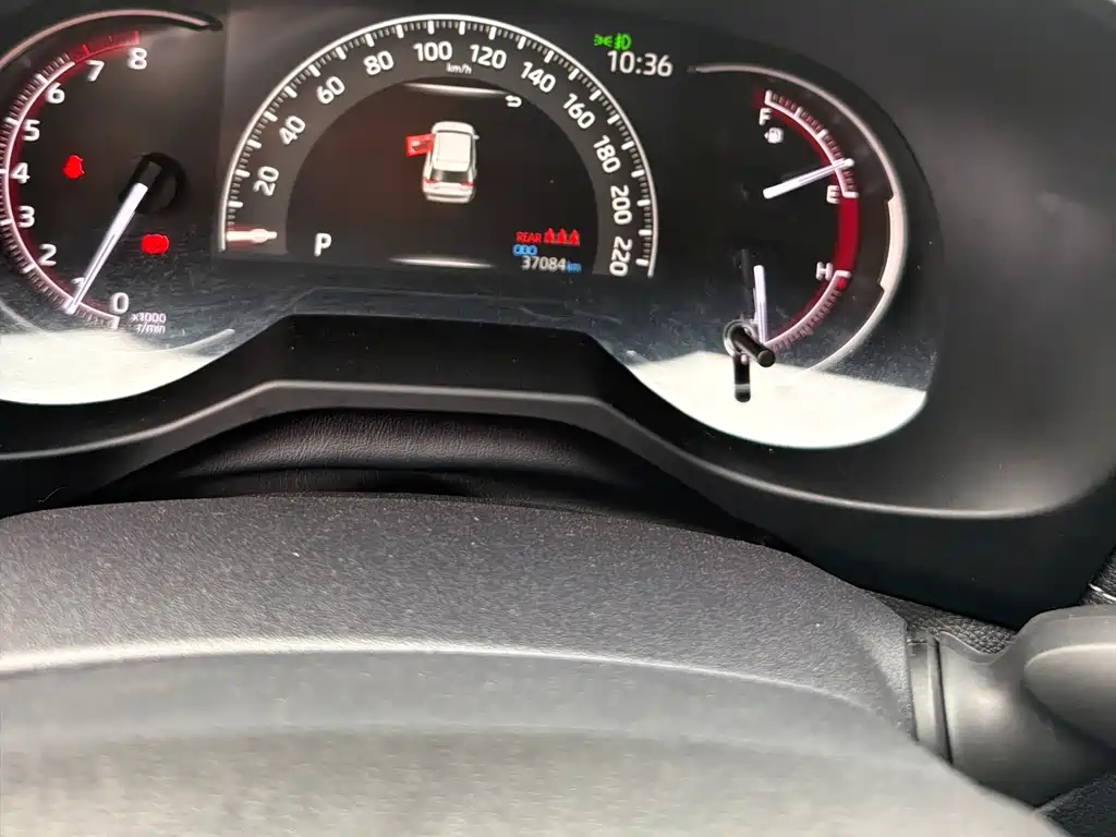 Toyota RAV4 2020 — фото 12