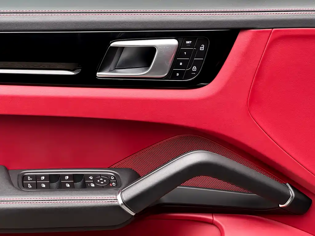 Porsche Cayenne 2022 — фото 11