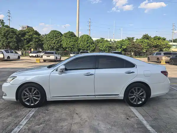 Lexus ES 2012
