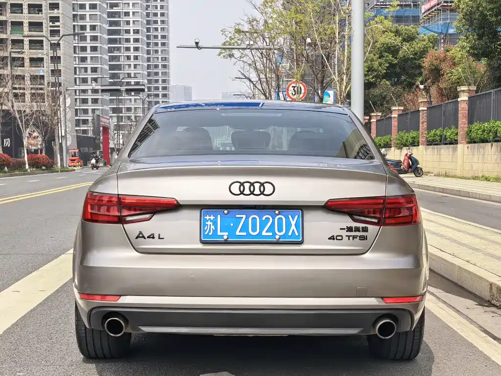 Audi A4L 2017 — фото 12