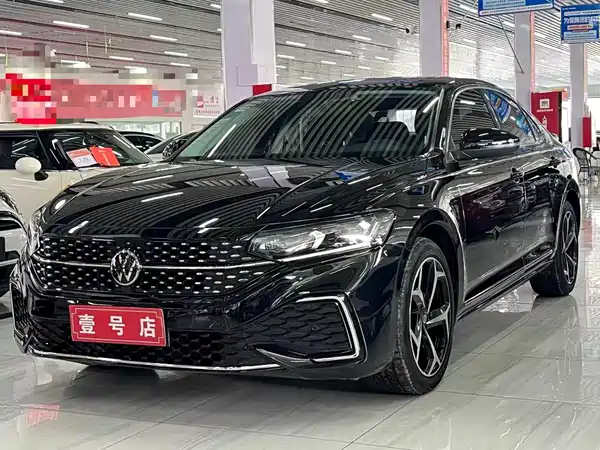 Volkswagen Passat 2024