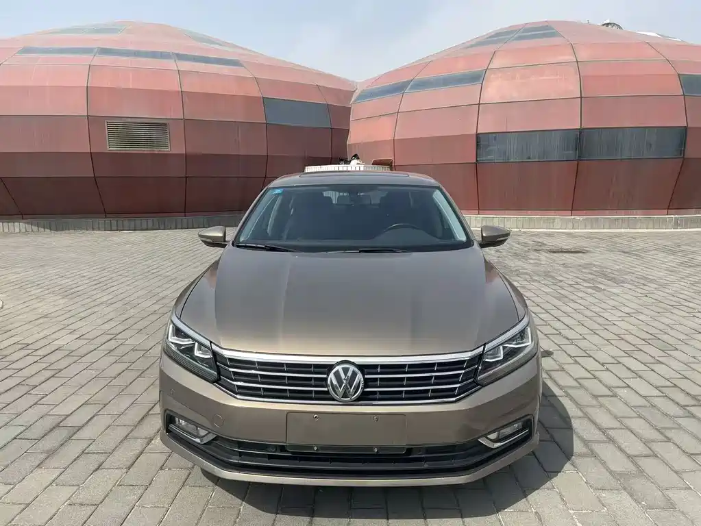 Volkswagen Passat 2017 — фото 2