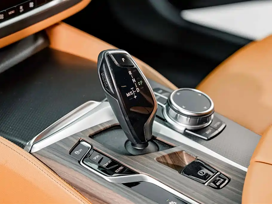 BMW 5 Series 2023 — фото 14