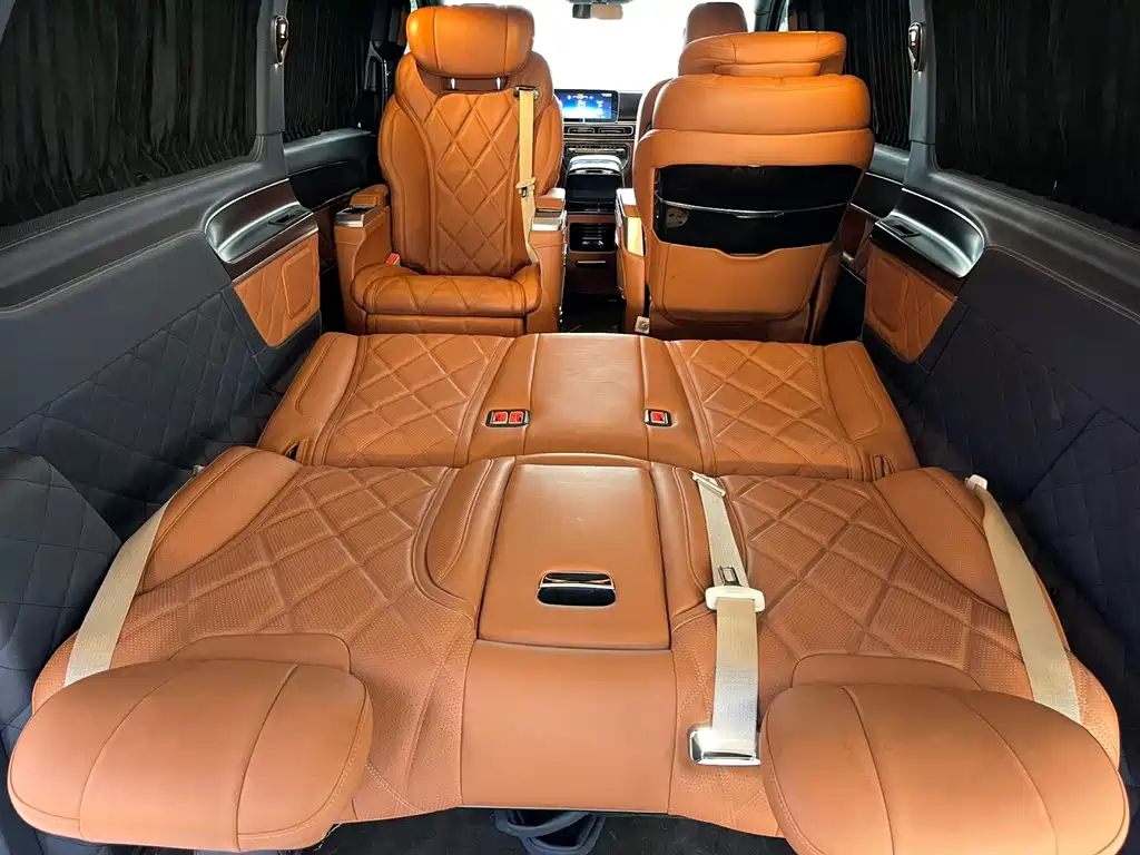 Mercedes-Benz V-Class 2025 — фото 15