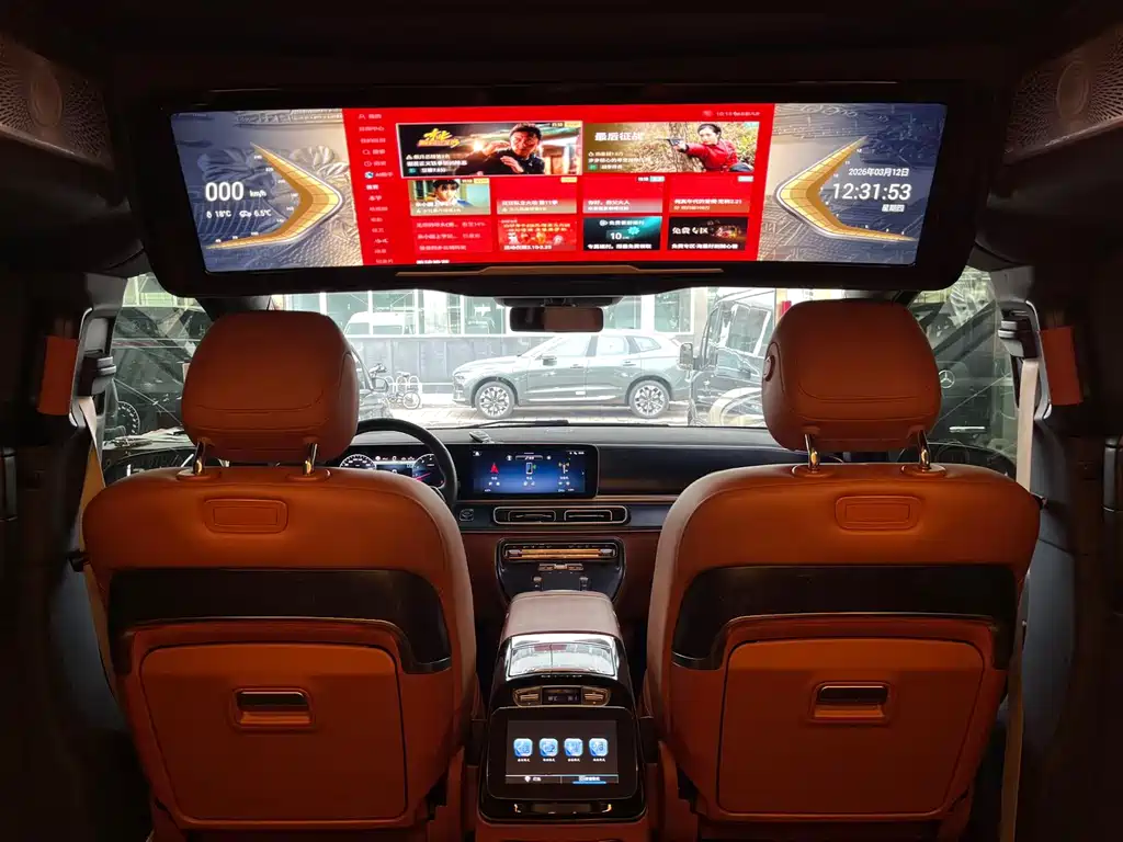 Mercedes-Benz V-Class 2025 — фото 13