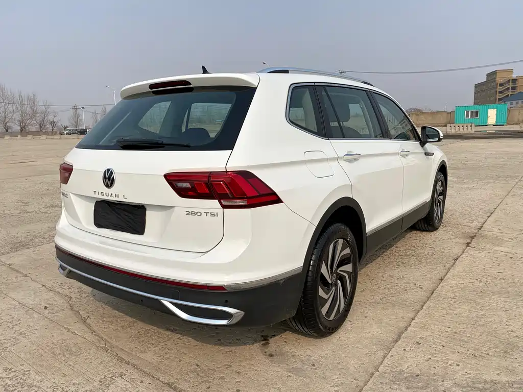 Volkswagen Tiguan L 2023