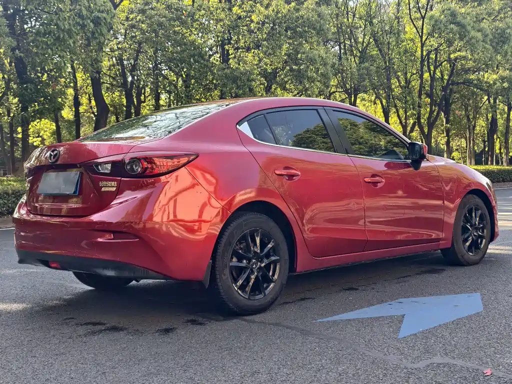 Mazda 3 Axela 2015