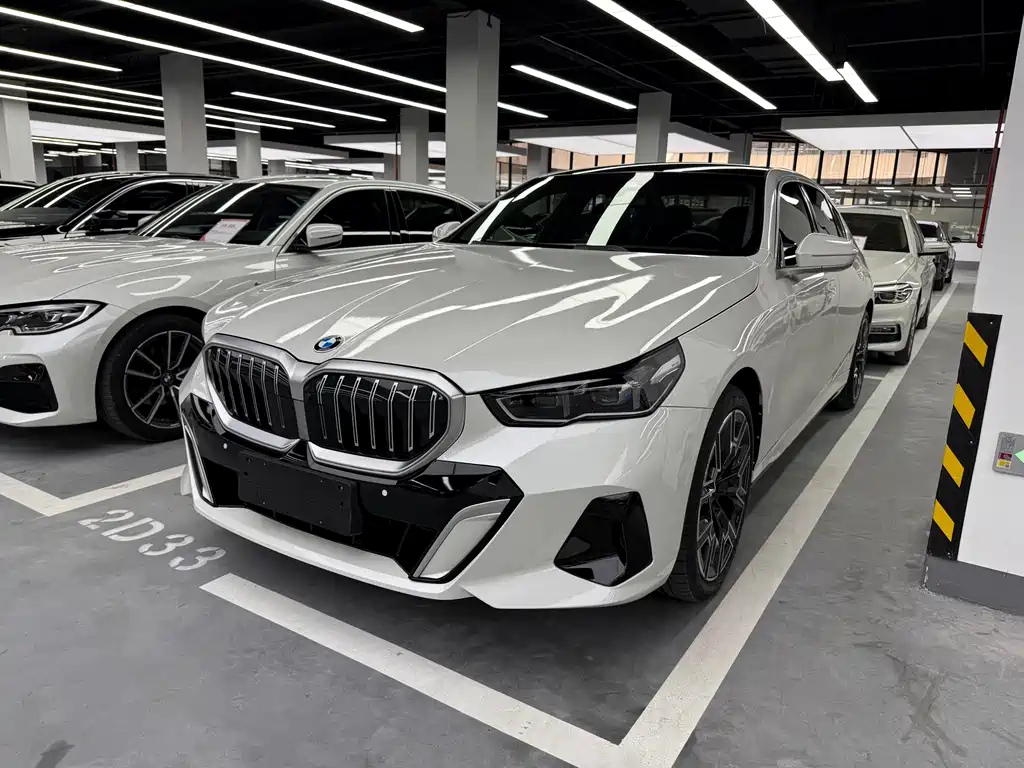 BMW 5 Series 2024