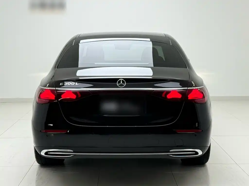 Mercedes-Benz E-Class 2024
