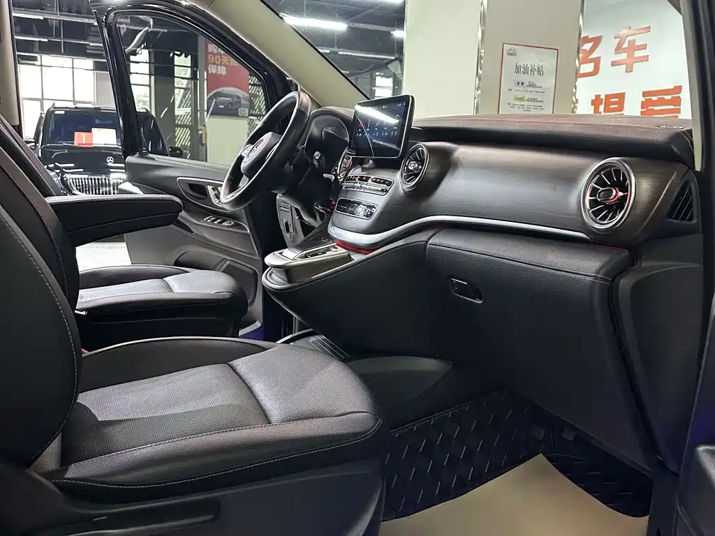 Mercedes-Benz Vito 2023 — фото 10