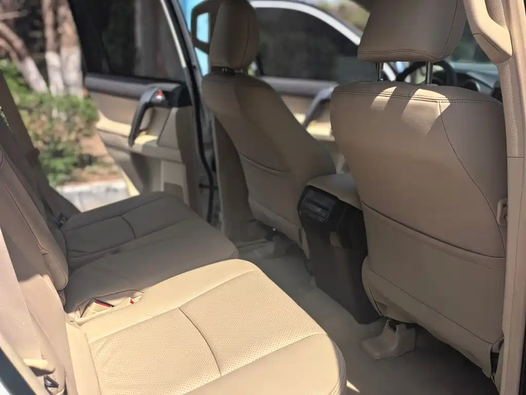 Toyota Prado 2015 — фото 10