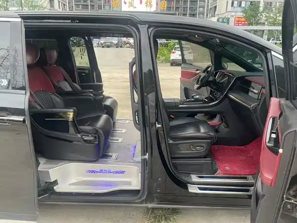 GAC Trumpchi M8 2023