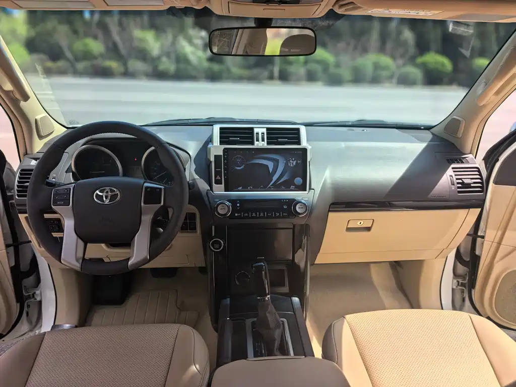 Toyota Prado 2015 — фото 13