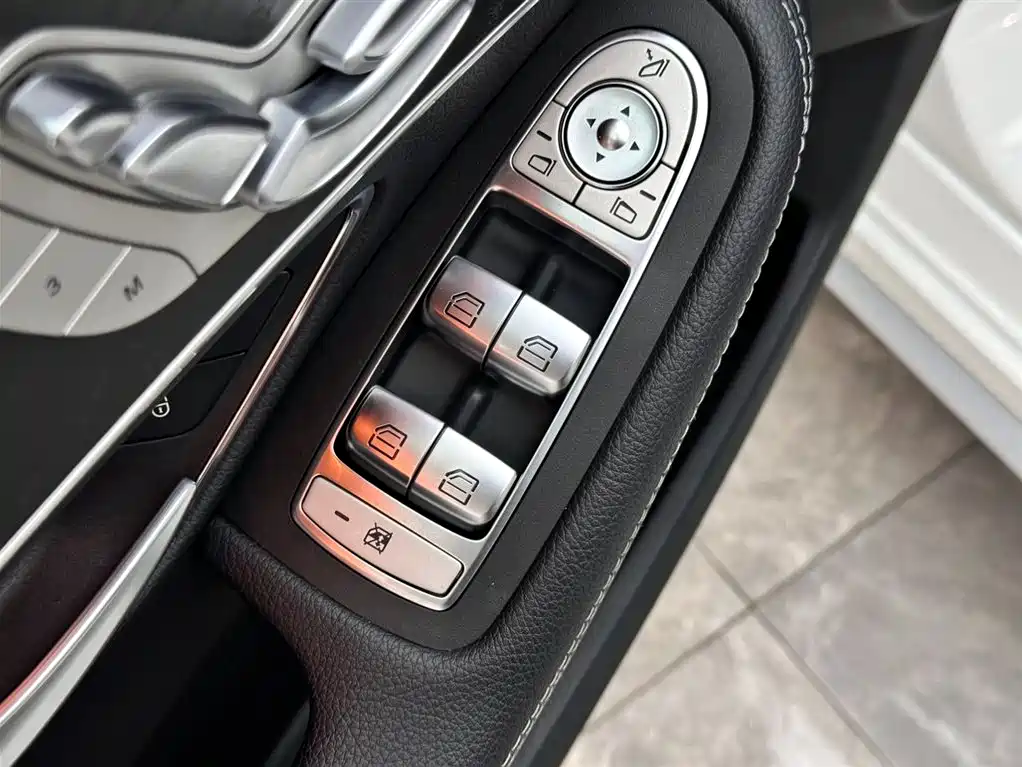 Mercedes-Benz C-Class 2020 — фото 15