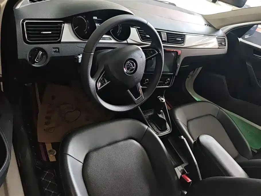 Skoda Rapid 2021 — фото 12
